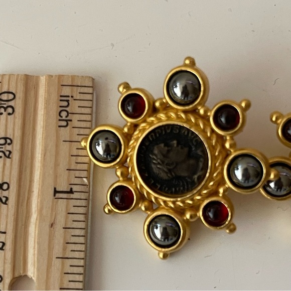 LINDA LEVINSON vintage Roman Earrings post - Picture 5 of 6